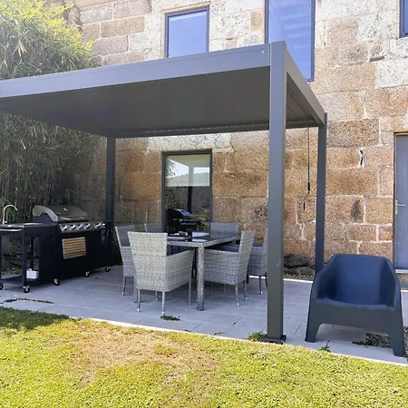 A Casa Dos Parladoiros Mos