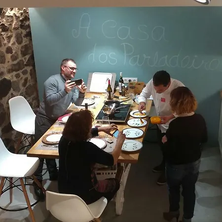 A Casa Dos Parladoiros * Mos